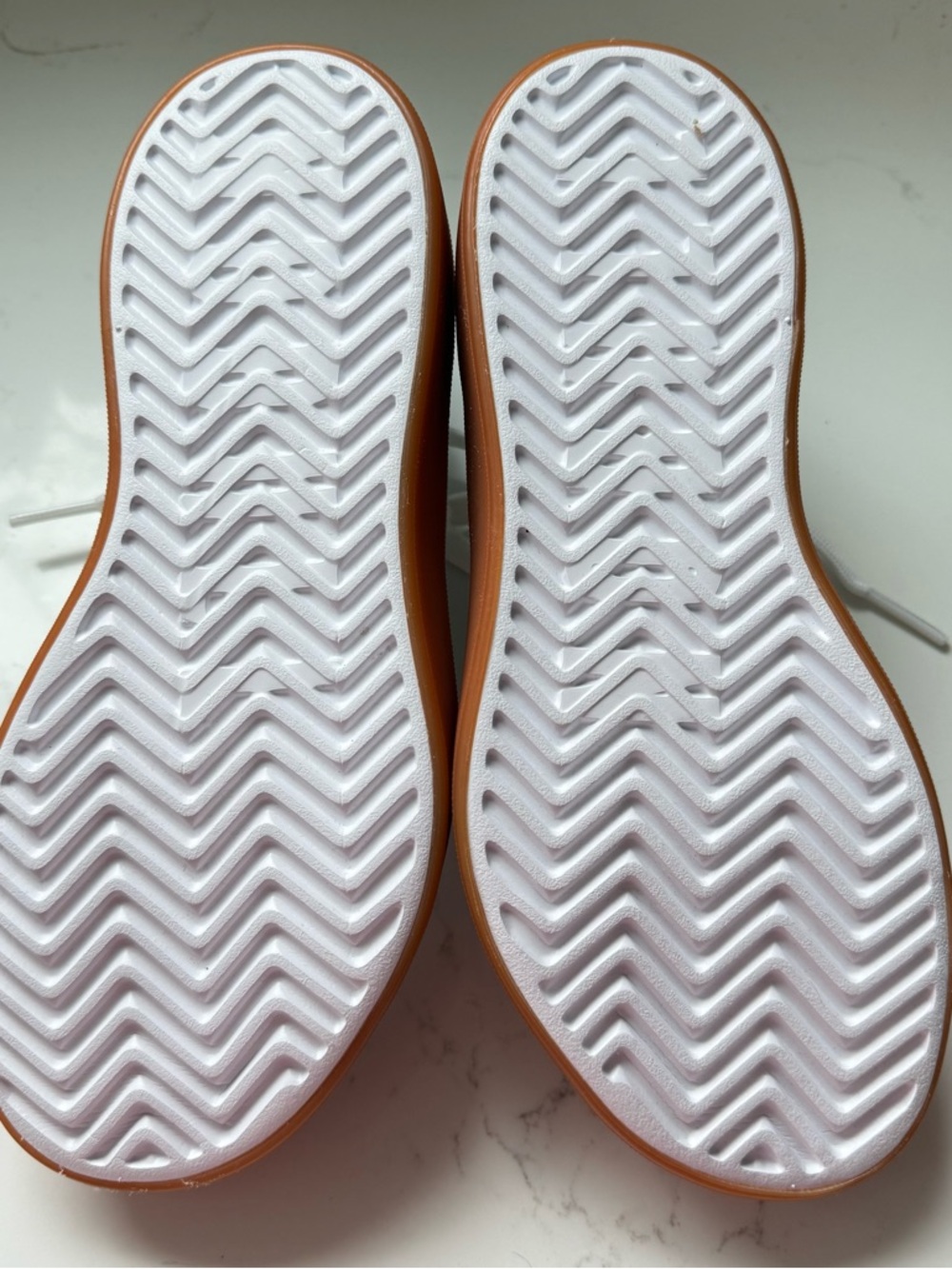 NOBULL Unisex Knit Sneakers White Gum Athletic Size Womans 8 Mens 6.5 Excellent - Picture 8 of 8